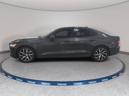 Used 2020 Volvo S60 T6 Momentum AWD/4WD image 11