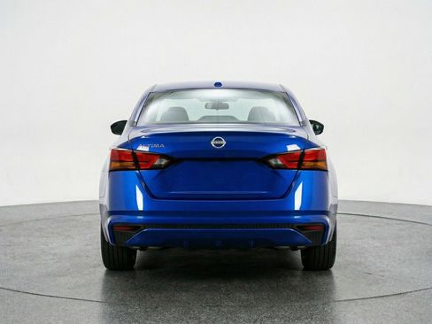 Used 2025 Nissan Altima 2.5 SV image 7