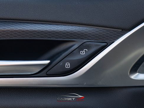 Used 2022 BMW 540i xDrive xDrive w/ M Sport Package image 34