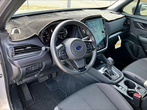 Used 2025 Subaru Forester Premium AWD/4WD image 15