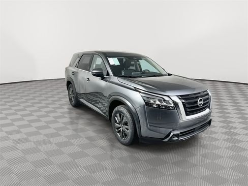 Certified 2022 Nissan Pathfinder S image 2