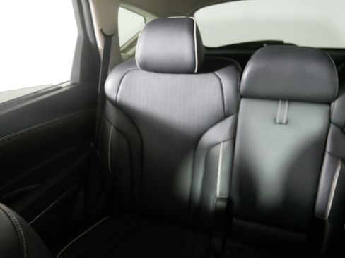 Used 2021 Genesis GV80 2.5T w/ Advanced Package 02 image 12