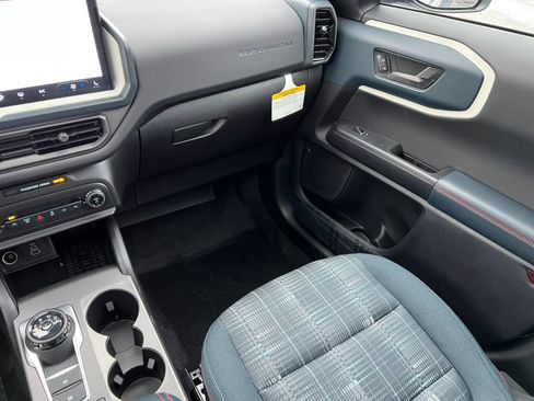 Used 2025 Ford Bronco Sport Heritage w/ Convenience Package image 28