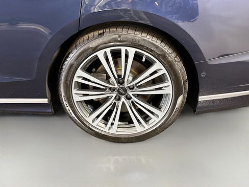 Used 2023 Audi A8 L 3.0T AWD/4WD image 37