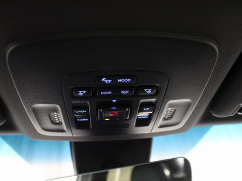 Used 2022 Toyota Avalon Limited w/ Advanced Safety Package image 34