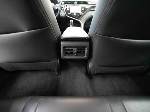 Used 2019 Toyota Camry XSE FWD image 22