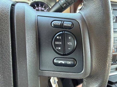 Used 2011 Ford F250 Lariat w/ Lariat Interior Pkg RWD image 23