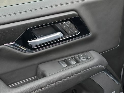 New 2026 GMC Yukon XL Denali w/ Denali Reserve Package image 15