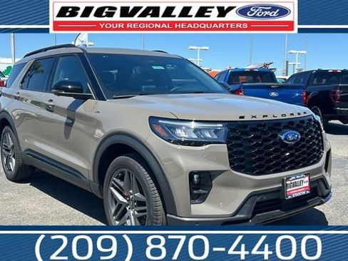 New 2026 Ford Explorer ST-Line w/ ST-Line Street Pack AWD/4WD image 1