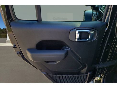 New 2026 Jeep Gladiator Willys AWD/4WD image 21
