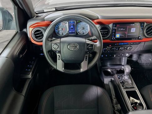 Certified 2020 Toyota Tacoma TRD Off-Road w/ Technology Package AWD/4WD image 19