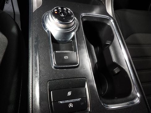 Used 2020 Ford Fusion SE FWD image 13