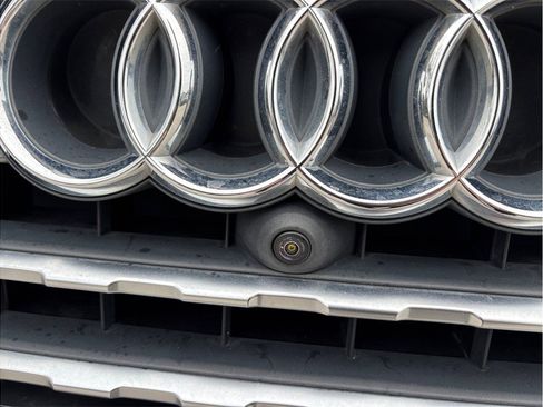 Used 2018 Audi Q7 3.0T Premium Plus w/ Premium Plus Package image 15