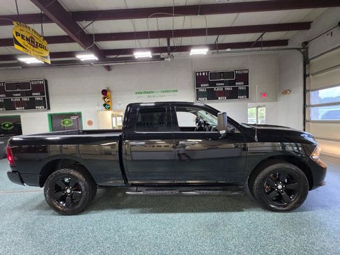Used 2014 RAM 1500 Express w/ Black Ram 1500 Express Group AWD/4WD image 5