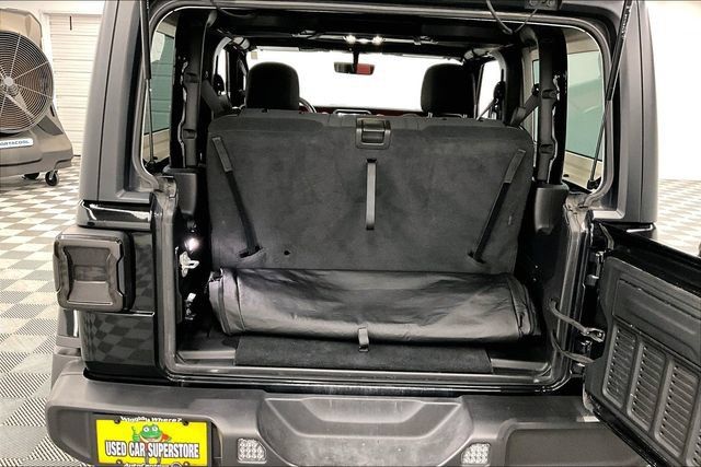 Used 2021 Jeep Wrangler Rubicon w/ Uconnect 4C Nav & Sound Group AWD/4WD image 38