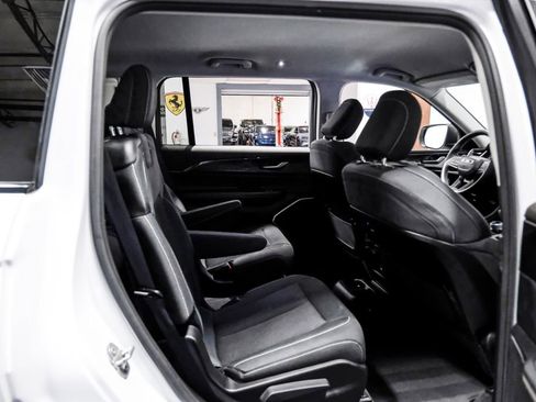 Used 2021 Jeep Grand Cherokee L Laredo w/ Luxury Tech Group I AWD/4WD image 37