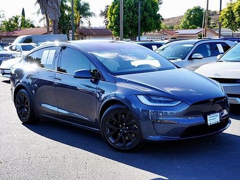 Used 2023 Tesla Model X AWD/4WD image 3