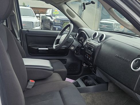 Used 2007 Mitsubishi Raider LS AWD/4WD image 9