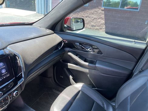 Used 2023 Chevrolet Traverse RS w/ LPO, Floor Liner Package AWD/4WD image 10