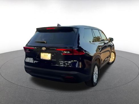 Used 2025 Toyota Grand Highlander XLE image 14