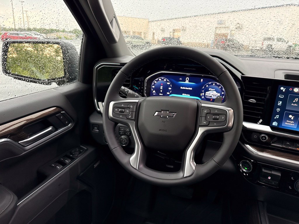New 2026 Chevrolet Silverado 1500 RST w/ Dark Appearance Package AWD/4WD image 13