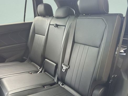 Certified 2024 Volkswagen Tiguan SE R-Line image 14
