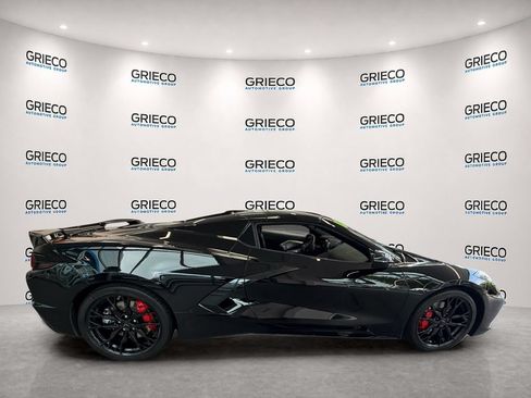 Used 2023 Chevrolet Corvette Stingray Preferred Conv w/ Z51 Performance Package RWD image 8