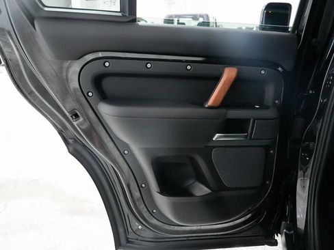 Used 2020 Land Rover Defender 110 X AWD/4WD image 34