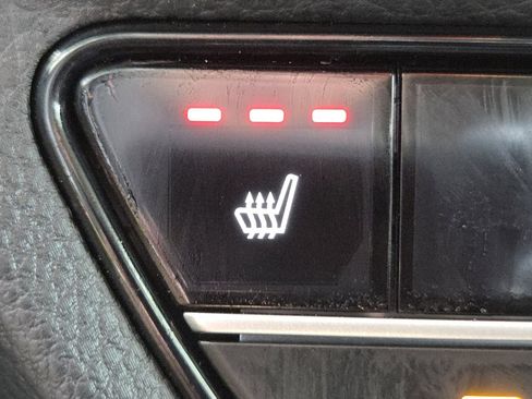 Certified 2025 Honda HR-V EX-L image 6