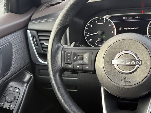 Used 2023 Nissan Rogue S image 22