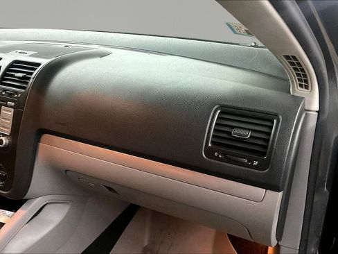 Used 2007 Volkswagen Jetta Wolfsburg Edition image 26