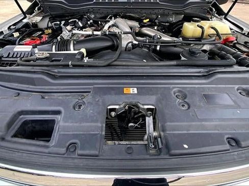 Used 2021 Ford F350 Lariat w/ Chrome Package image 9