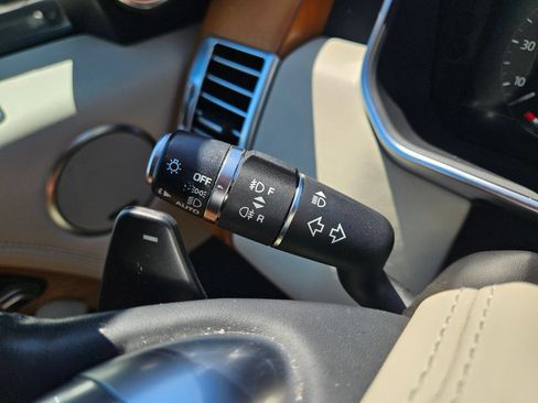 Used 2019 Land Rover Range Rover HSE AWD/4WD image 15
