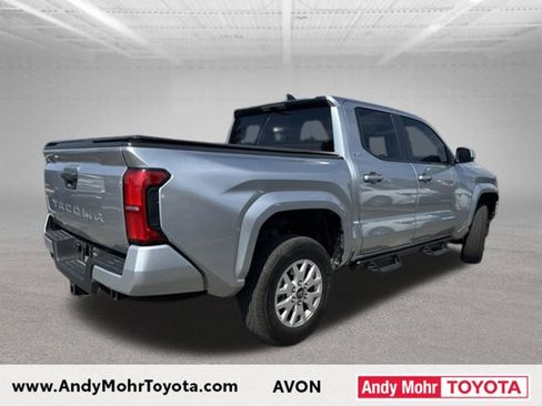 Used 2025 Toyota Tacoma SR5 AWD/4WD image 8