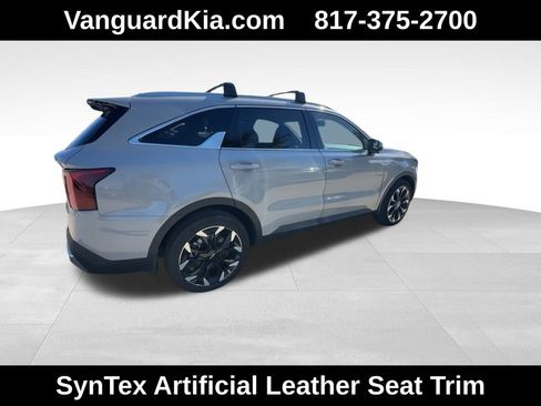 Used 2025 Kia Sorento SX image 9