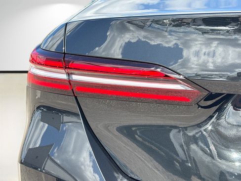 Used 2025 BMW 530i image 10