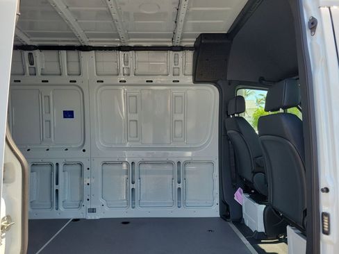 New 2025 Mercedes-Benz Sprinter 2500 image 14
