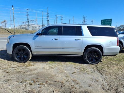 Used 2019 GMC Yukon XL Denali w/ Denali Ultimate Package image 4