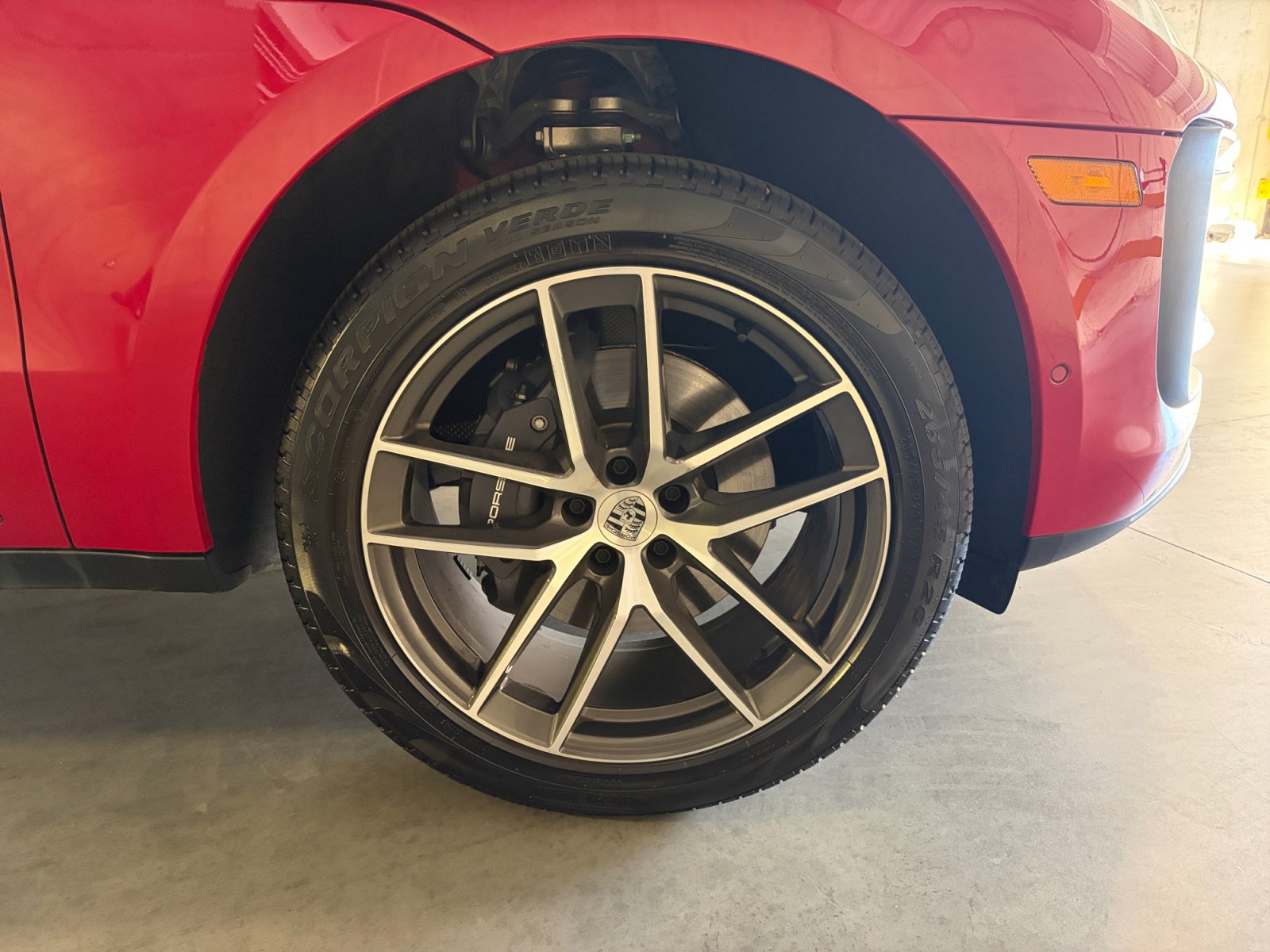 Certified 2026 Porsche Macan AWD/4WD image 19