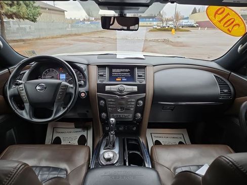 Used 2019 Nissan Armada Platinum image 3