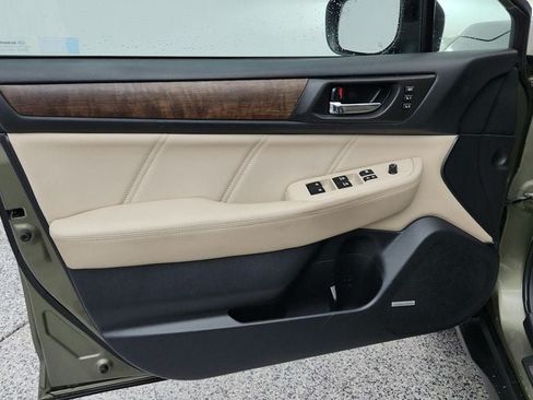 Used 2018 Subaru Outback 2.5i Limited AWD/4WD image 11