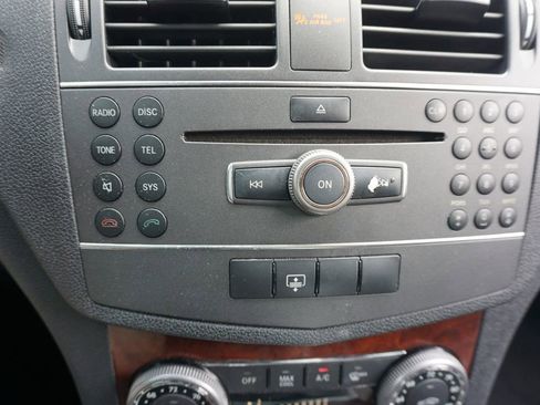 Used 2011 Mercedes-Benz C 300 Sedan image 10