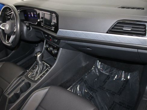 Used 2022 Volkswagen Jetta SE image 30