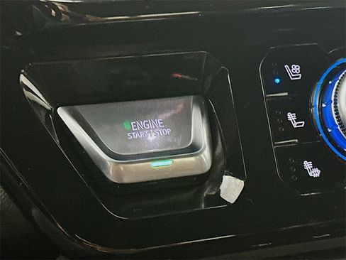 Used 2024 GMC Sierra 1500 AT4 w/ Technology Package image 27