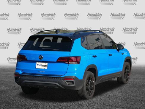 Used 2024 Volkswagen Taos SE FWD image 9