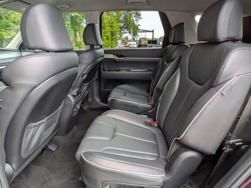 Used 2024 Hyundai Palisade SEL FWD image 16