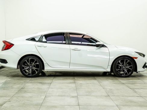 Used 2019 Honda Civic Sport image 10