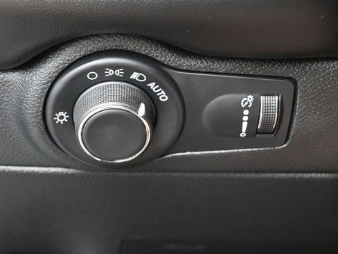 Used 2025 Dodge Durango R/T AWD/4WD image 16