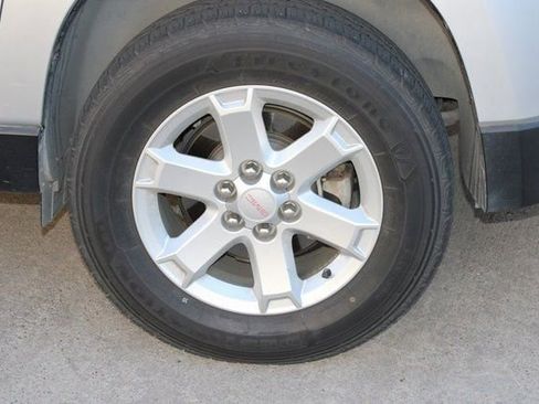 Used 2015 GMC Acadia SLE image 27