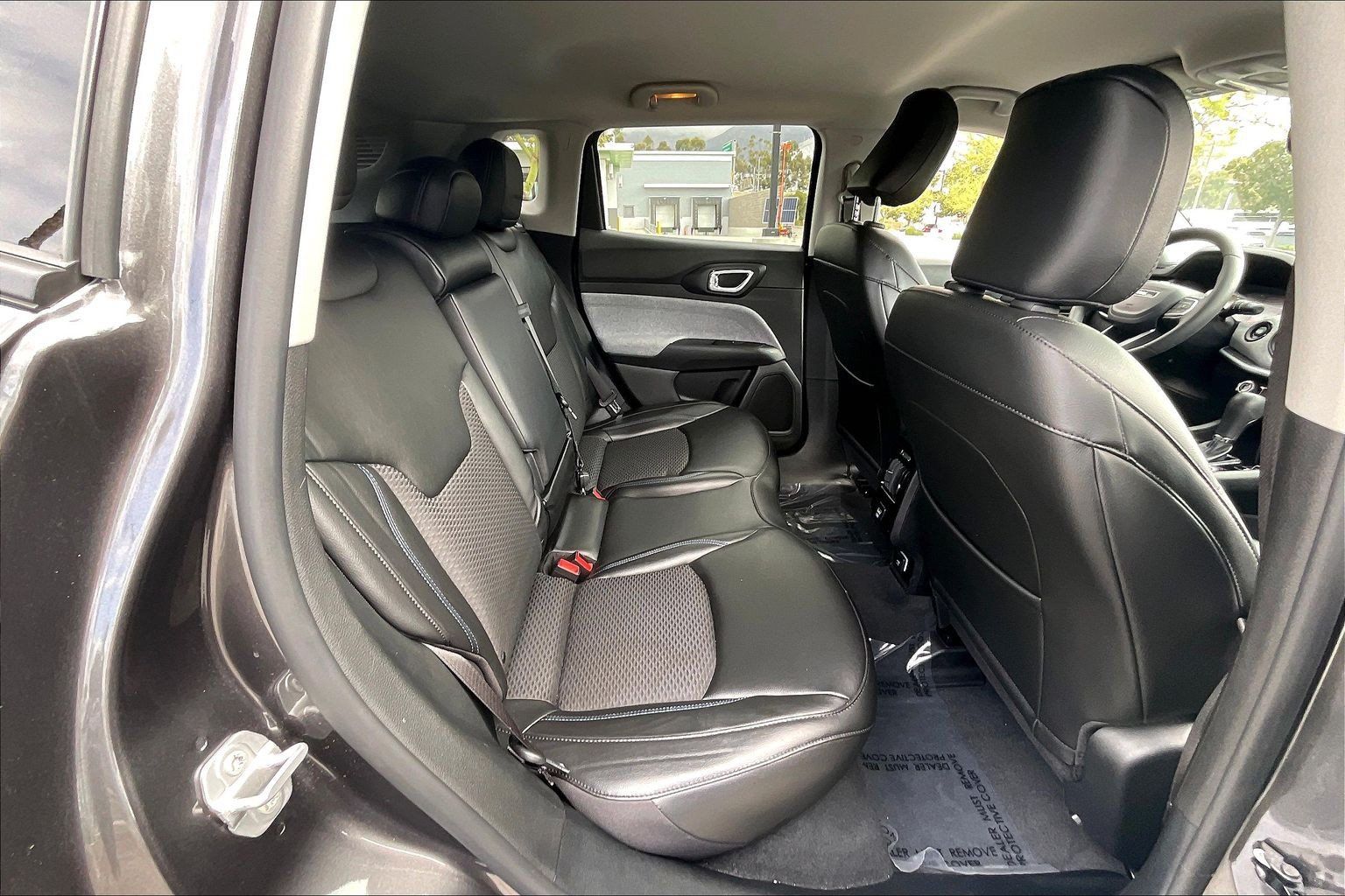 Used 2022 Jeep Compass Latitude AWD/4WD image 19
